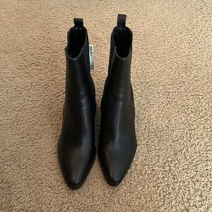 Brand new Zara shoes. Size 6.